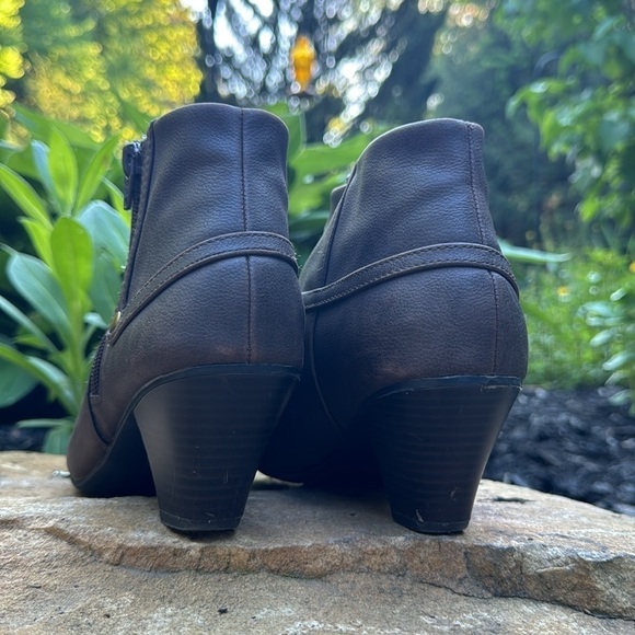 Life stride soft systems active arch booties brown size 7.5 - Picture 2 of 9